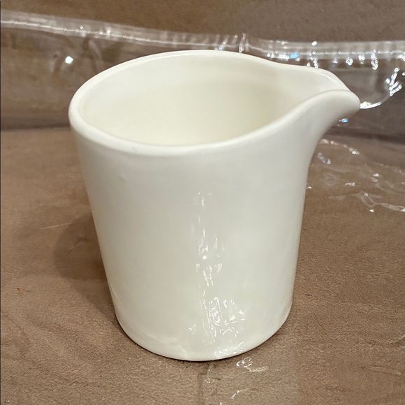 Fortress Fortaluxe White Ceramic Creamer Pitcher